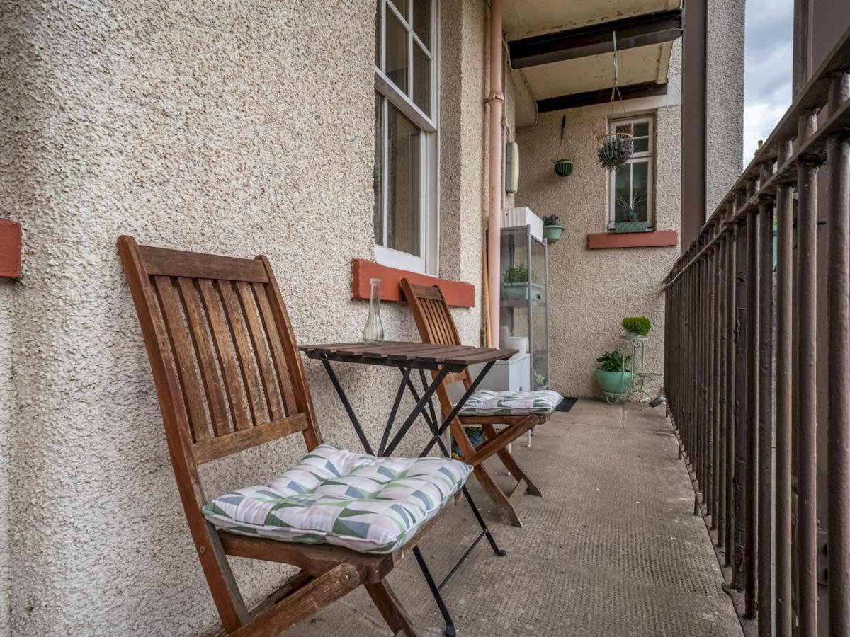 Pass The Keys Central Spacious Flat At Royal Mile Эдинбург Экстерьер фото