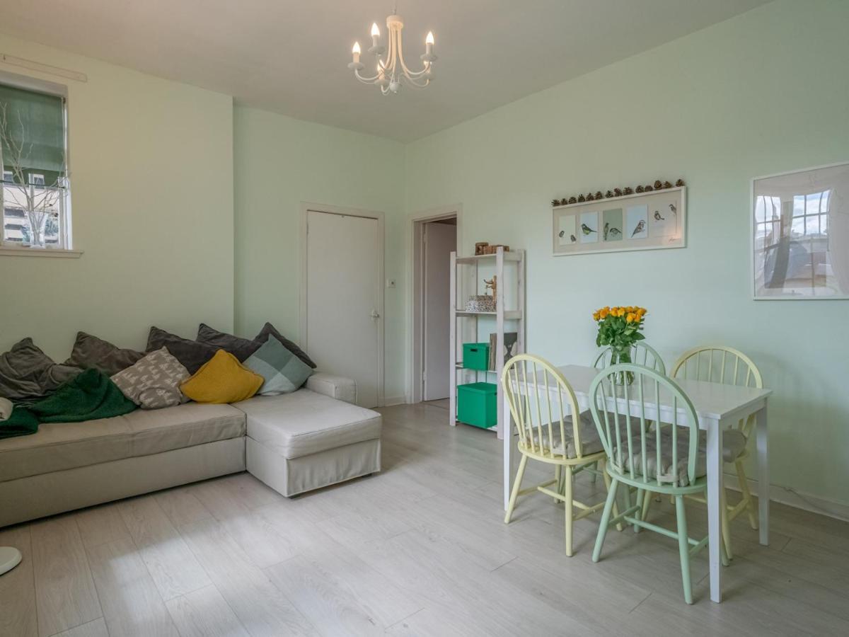 Pass The Keys Central Spacious Flat At Royal Mile Эдинбург Экстерьер фото